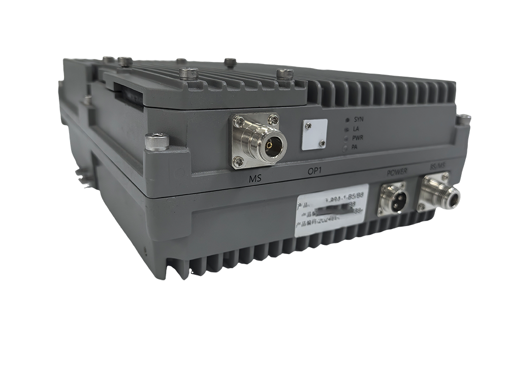  萨嘎三频手机信号接收器2000㎡